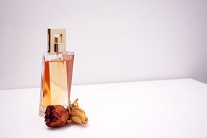 Вижте каталога ни с дамски парфюми 20